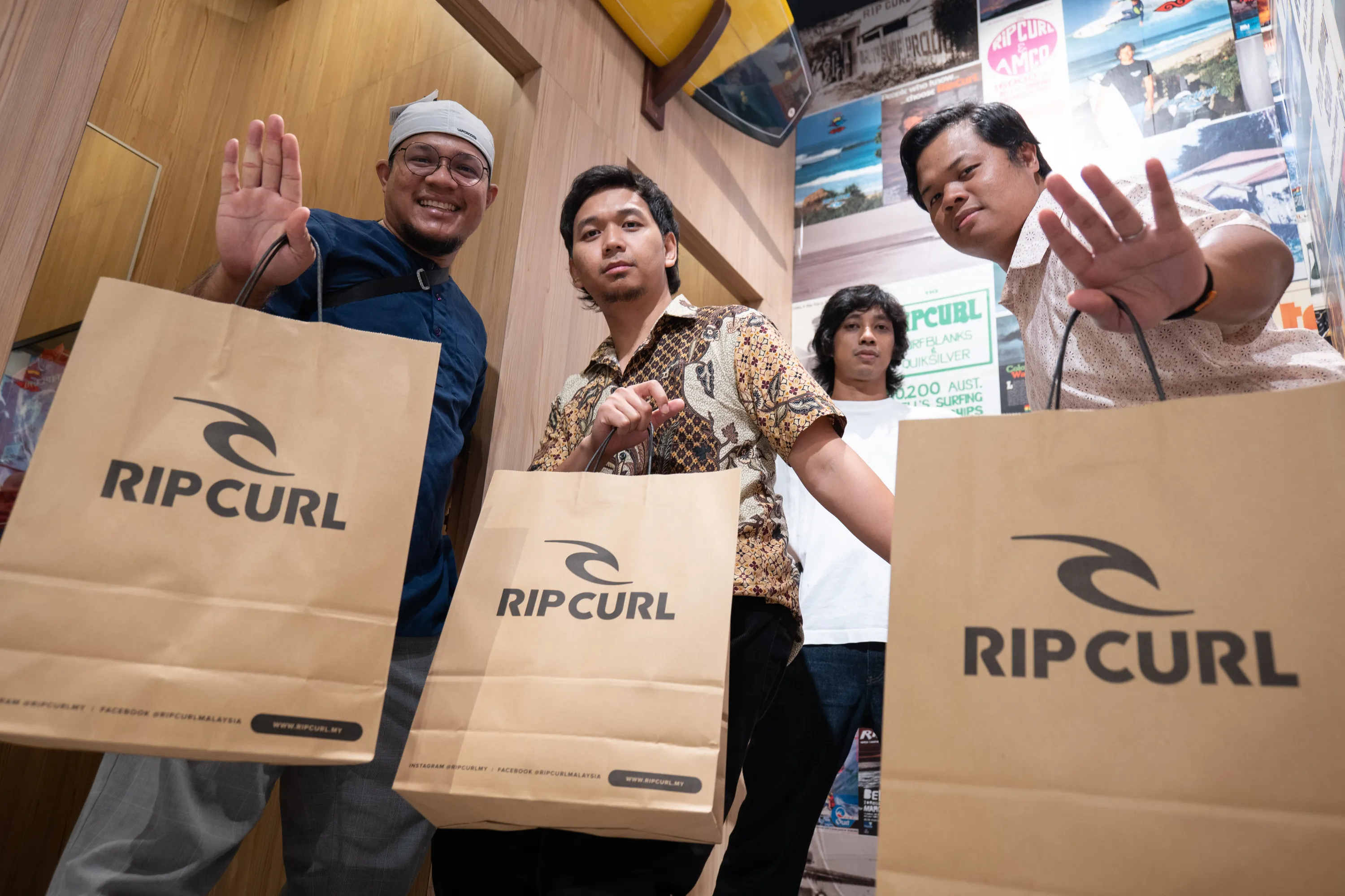 HMGE artists at Rip Curl Sunway Pyramid